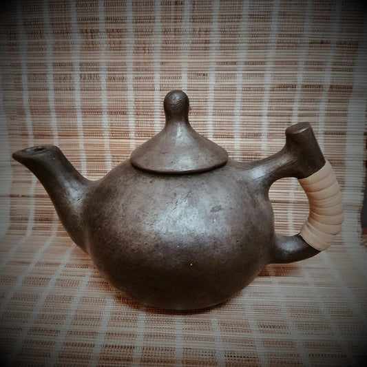 Black Pottery Tea Pot 2
